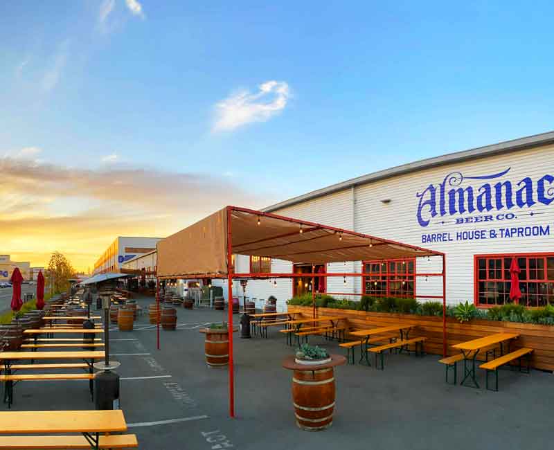 Almanac Brewing Company outdoor courtyard